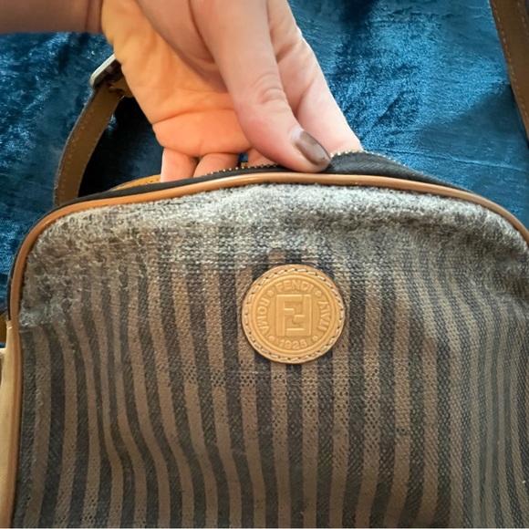 Vintage Fendi Crossbody - Picture 5 of 7
